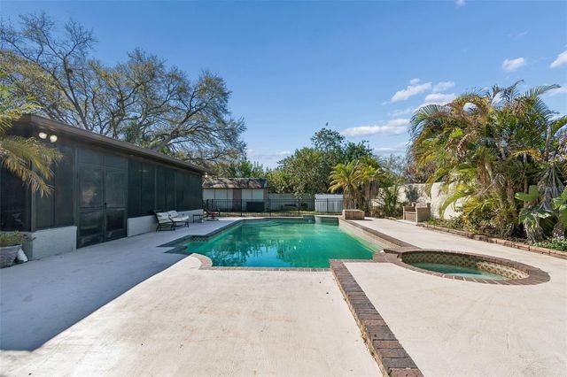 7810 N CAMERON AVENUE, Tampa, FL 33614