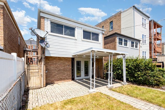 2327 W 21st Street, Chicago, IL 60608