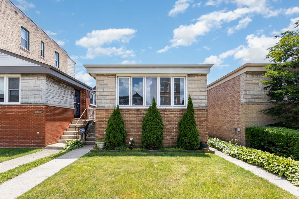2327 W 21st Street, Chicago, IL 60608