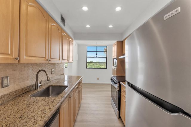 6190 Woodlands Boulevard 513, Tamarac, FL 33319