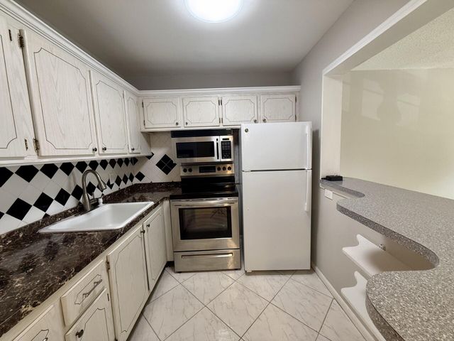 134 Sussex G 134, West Palm Beach, FL 33417
