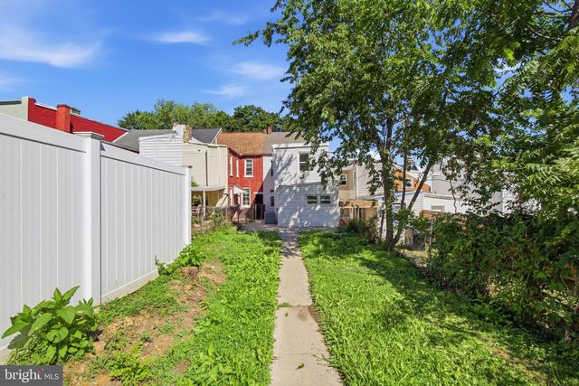 624 POPLAR ST, Lancaster, PA 17603