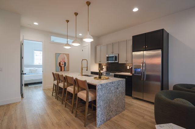 1402 Napoleon St, Nashville, TN 37207