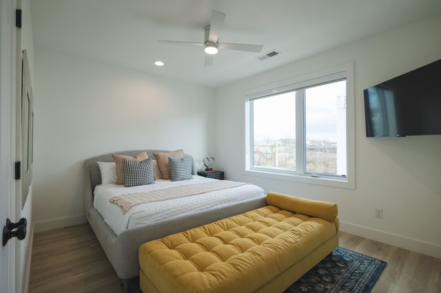 1402 Napoleon St, Nashville, TN 37207