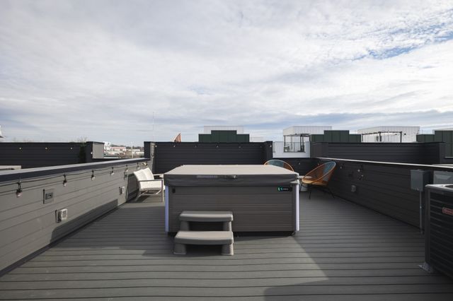 1402 Napoleon St, Nashville, TN 37207