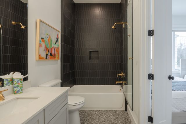 1402 Napoleon St, Nashville, TN 37207