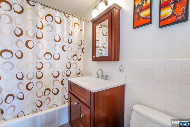 2000 Linwood Avenue 14K, Fort Lee, NJ 07024