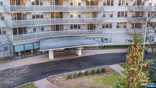 2000 Linwood Avenue 14K, Fort Lee, NJ 07024