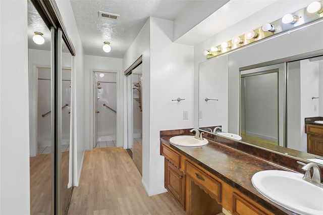 4809 Forest Court, Baytown, TX 77521