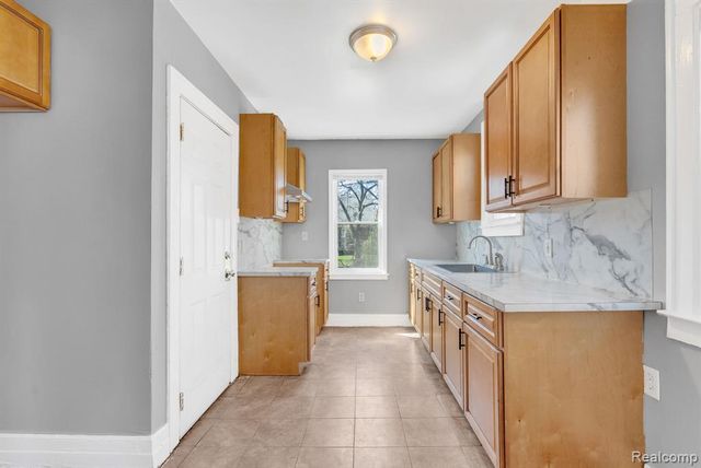 15501 Appoline Street, Detroit, MI 48227