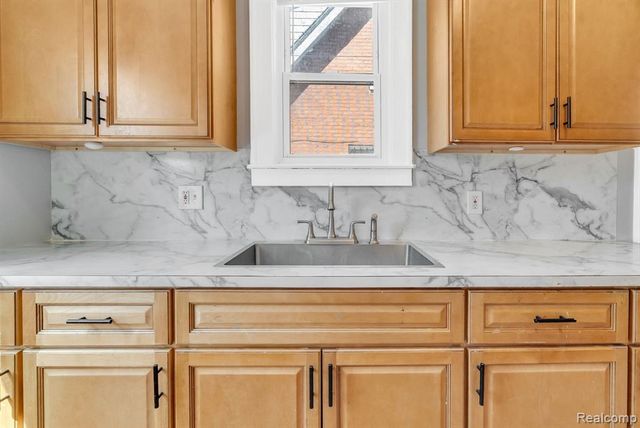 15501 Appoline Street, Detroit, MI 48227