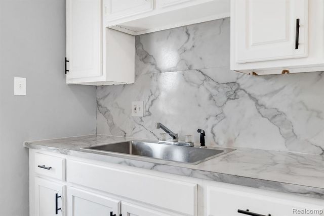 15501 Appoline Street, Detroit, MI 48227