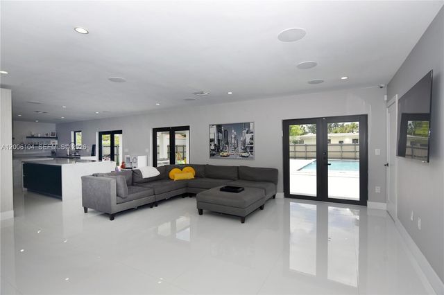 9281 SW 166th Ter, Palmetto Bay, FL 33157