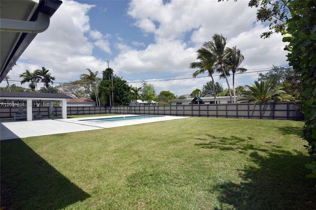 9281 SW 166th Ter, Palmetto Bay, FL 33157