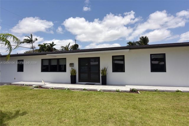 9281 SW 166th Ter, Palmetto Bay, FL 33157