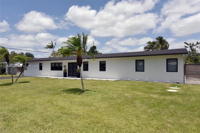 9281 SW 166th Ter, Palmetto Bay, FL 33157