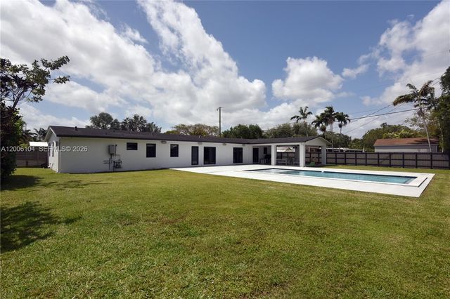 9281 SW 166th Ter, Palmetto Bay, FL 33157