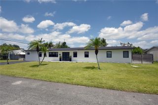 9281 SW 166th Ter, Palmetto Bay, FL 33157