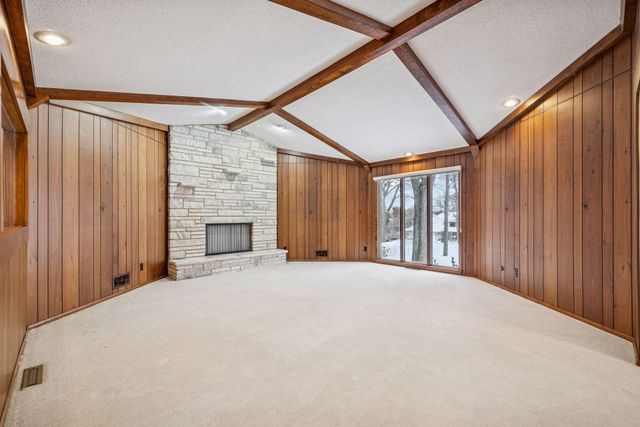 1835 Hunter Lane, Mendota Heights, MN 55118