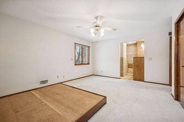 1835 Hunter Lane, Mendota Heights, MN 55118