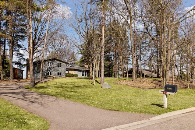 1835 Hunter Lane, Mendota Heights, MN 55118