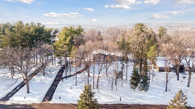 1835 Hunter Lane, Mendota Heights, MN 55118