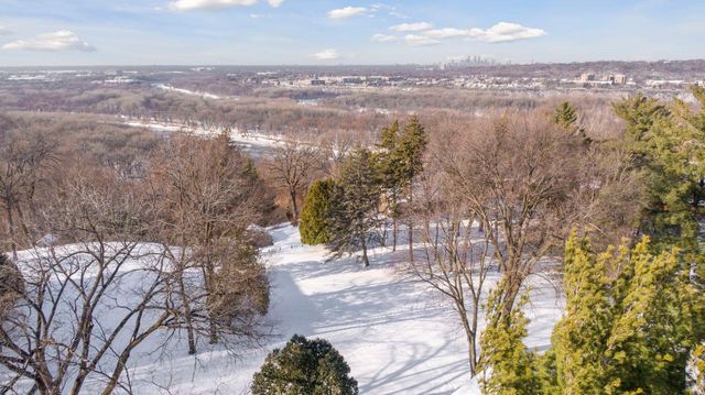 1835 Hunter Lane, Mendota Heights, MN 55118