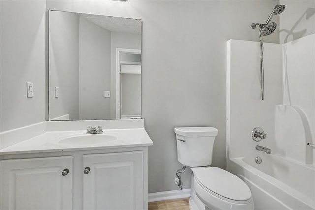 984 Natural Brook Trail, Lawrenceville, GA 30045