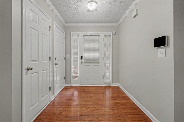 984 Natural Brook Trail, Lawrenceville, GA 30045