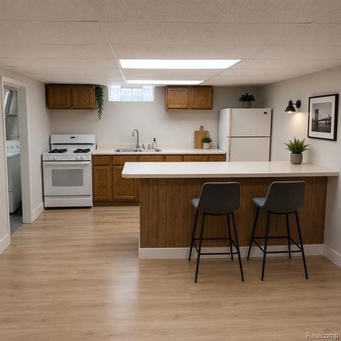 21931 Mauer Street, Saint Clair Shores, MI 48080