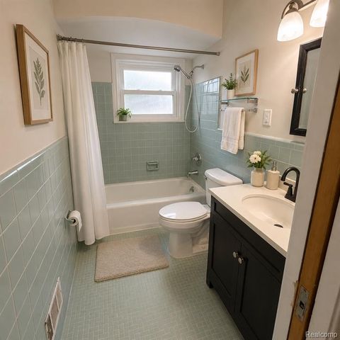 21931 Mauer Street, Saint Clair Shores, MI 48080