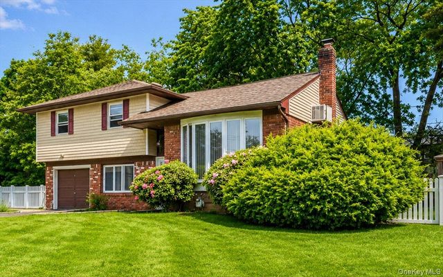 2466 new york New York Avenue, Melville, NY 11747