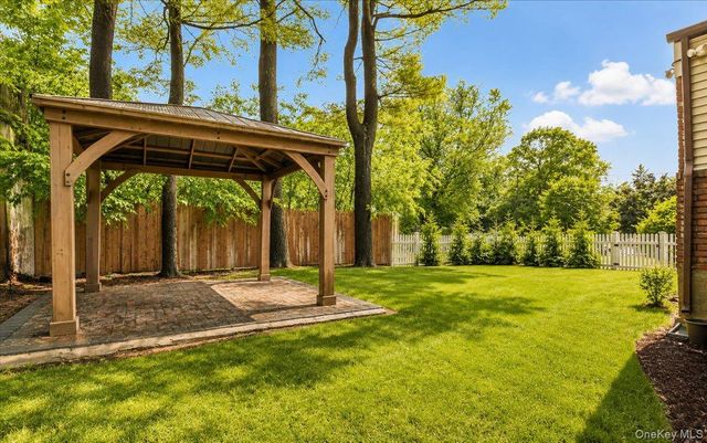 2466 new york New York Avenue, Melville, NY 11747