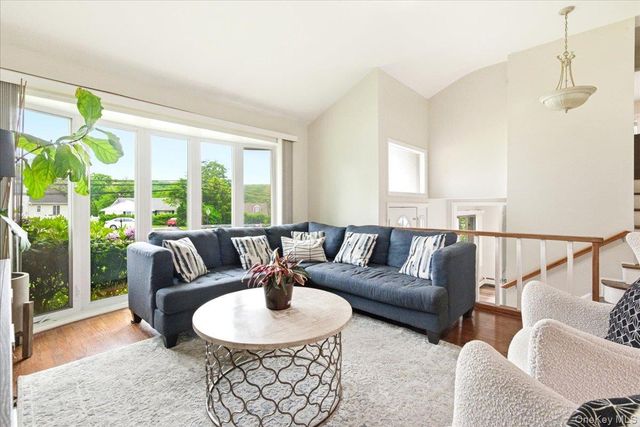 2466 new york New York Avenue, Melville, NY 11747