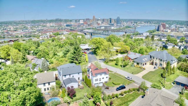 1003 Edgehill Road, Covington, KY 41011