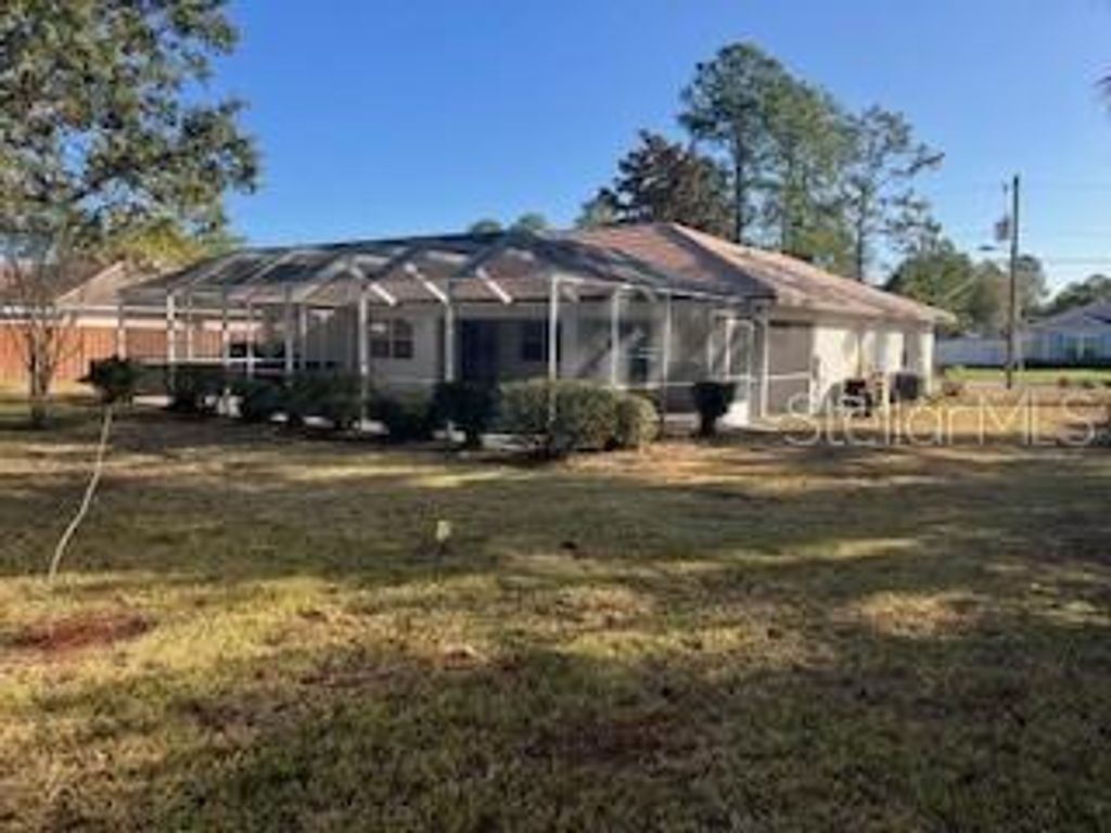 Image 23 of property listing at 52 PRINCESS RUTH LANE, Palm Coast, FL 32164