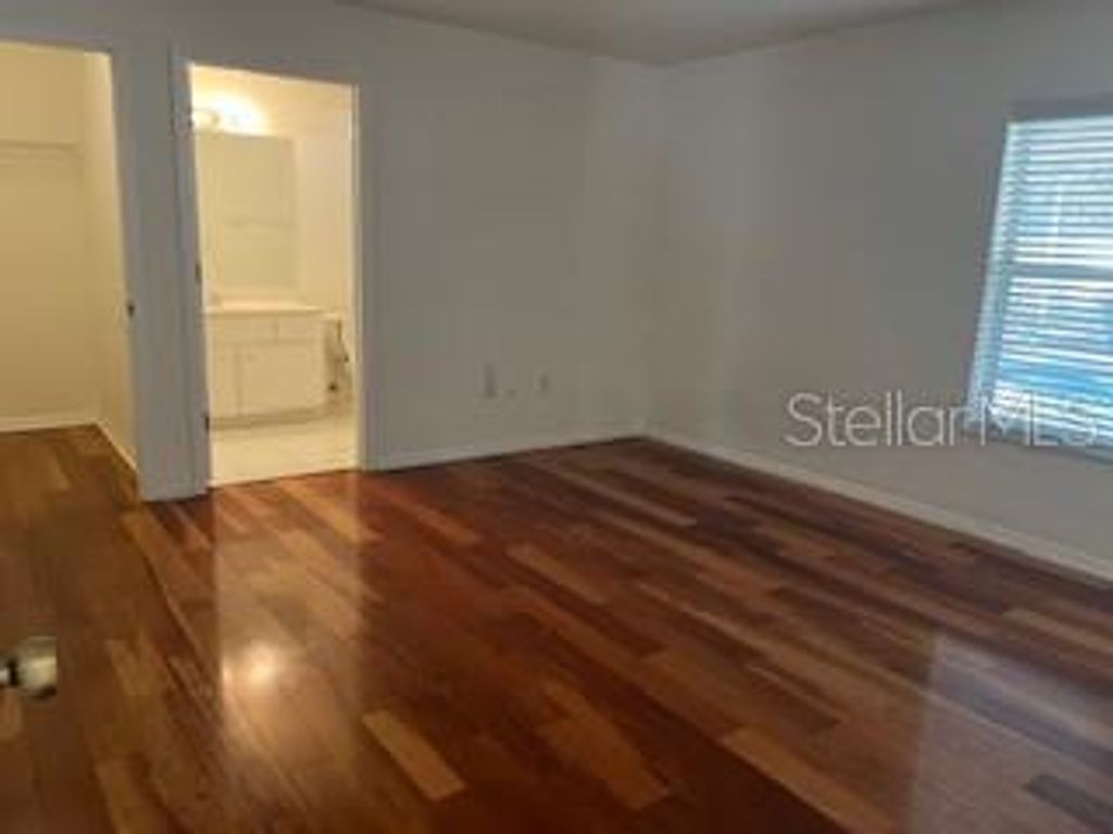 Image 10 of property listing at 52 PRINCESS RUTH LANE, Palm Coast, FL 32164