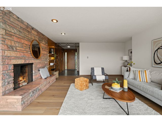 3031 Ne 129TH Pl, Portland, OR 97230