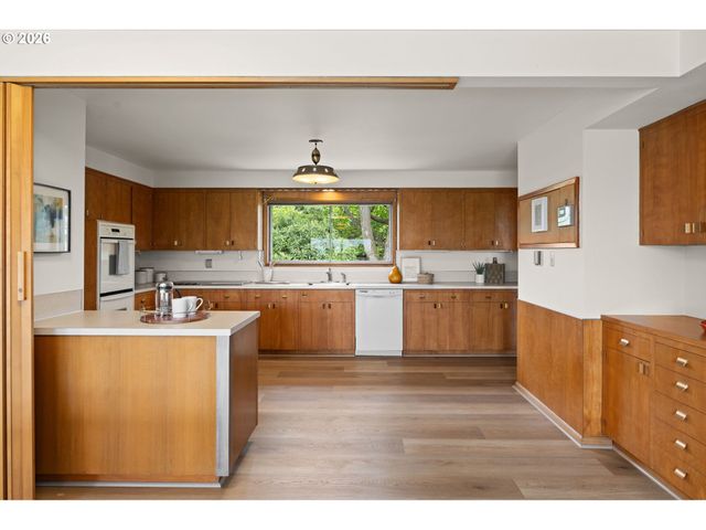 3031 Ne 129TH Pl, Portland, OR 97230