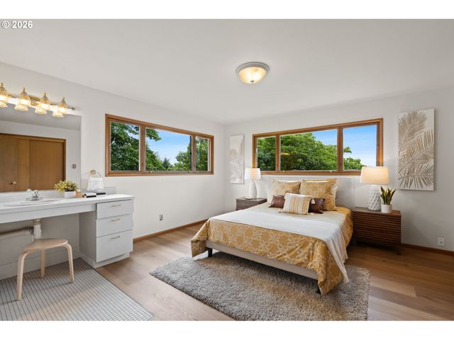 3031 Ne 129TH Pl, Portland, OR 97230