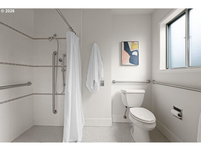 3031 Ne 129TH Pl, Portland, OR 97230