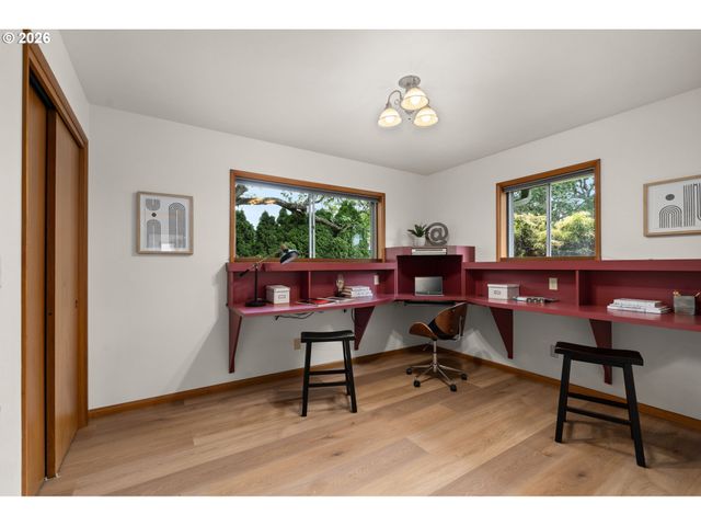 3031 Ne 129TH Pl, Portland, OR 97230