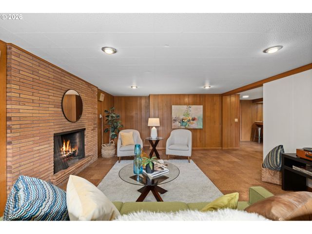 3031 Ne 129TH Pl, Portland, OR 97230
