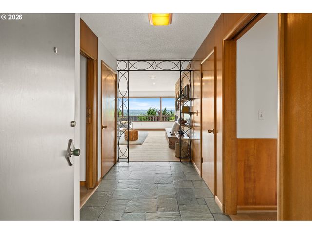 3031 Ne 129TH Pl, Portland, OR 97230