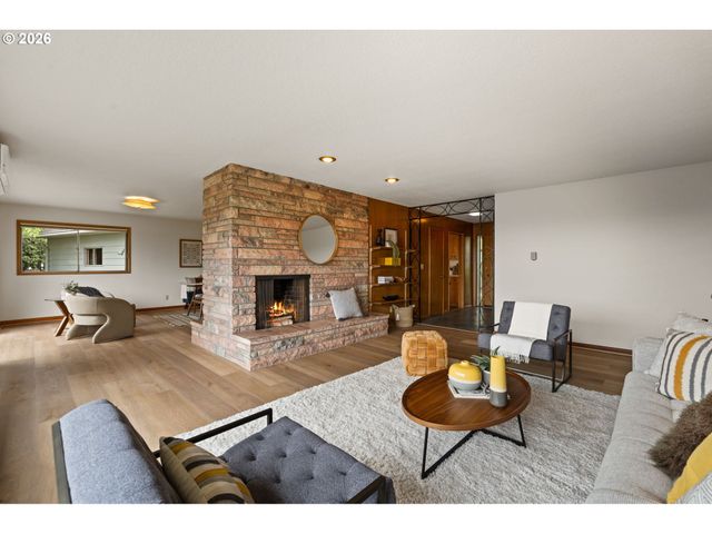 3031 Ne 129TH Pl, Portland, OR 97230