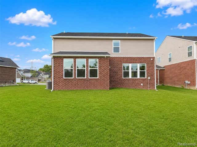 51172 Quaker Lane, Canton, MI 48187