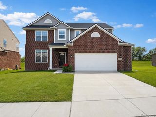 51172 Quaker Lane, Canton, MI 48187