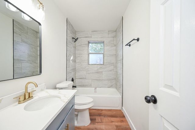 3730 Heatherbrook Drive, Houston, TX 77045