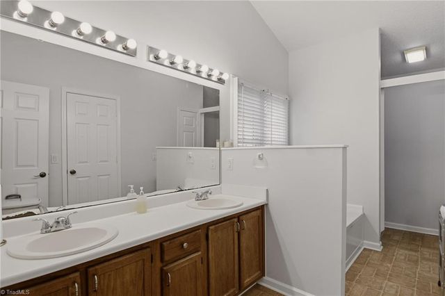 6 Hickory Knoll Court, Greensboro, NC 27407