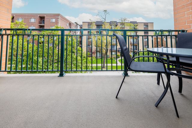 1636 Ashland Avenue 309, Des Plaines, IL 60016